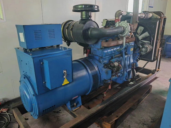 陵水100kW柴油发电机组使用多级机油有哪些优缺点？